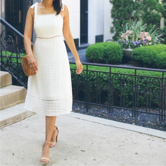 Dress - Picture 5 of 8